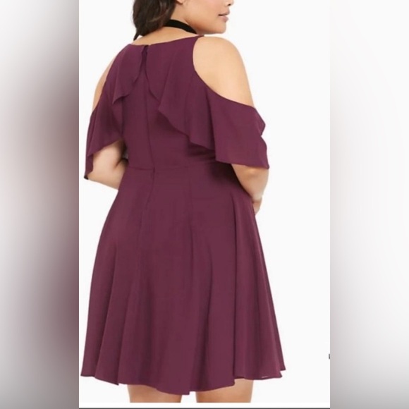 Charlotte Russe Burgundy Cold-Shoulder Halter Ruffles  Plus Size Chiffon Dress - Picture 2 of 10